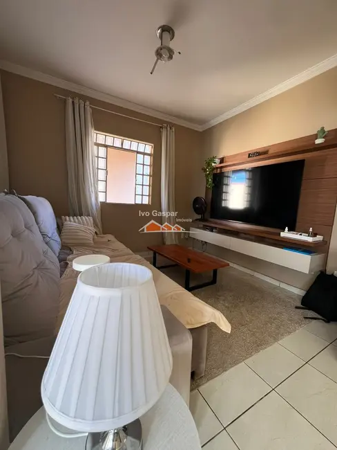 Foto 7 de Casa com 3 quartos à venda, 80m2 em Centro, Esmeraldas - MG