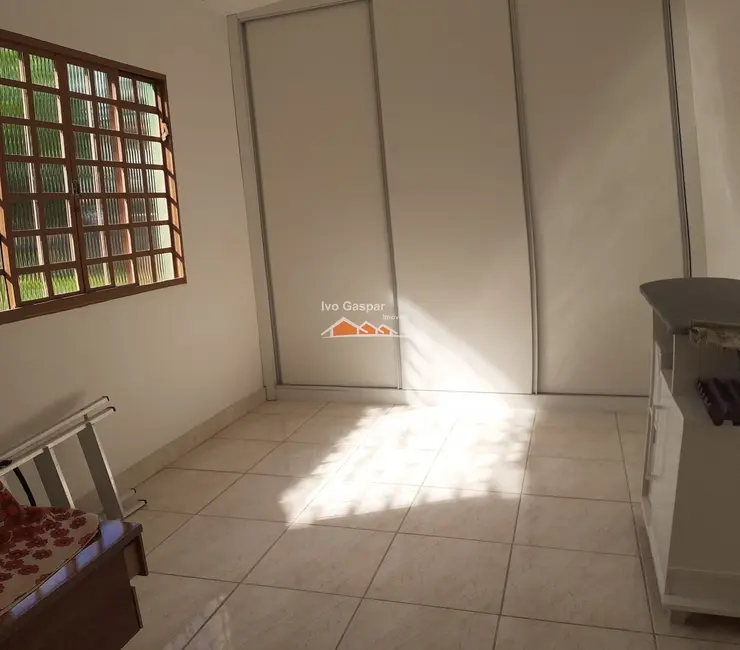 Foto 2 de Casa com 7 quartos à venda, 480m2 em Centro, Esmeraldas - MG