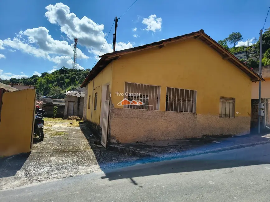 Foto 1 de Casa com 3 quartos à venda, 240m2 em Centro, Esmeraldas - MG