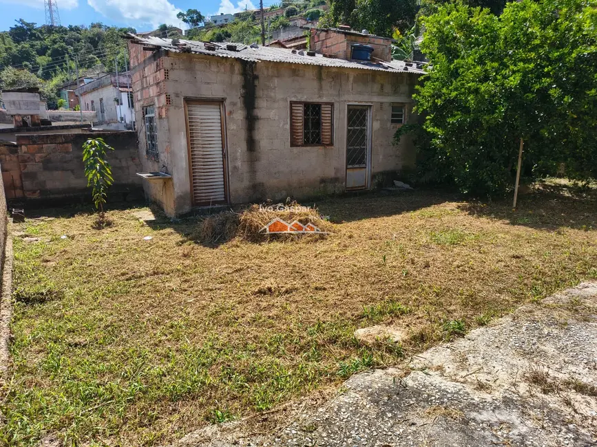 Foto 6 de Casa com 3 quartos à venda, 240m2 em Centro, Esmeraldas - MG