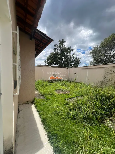Foto 1 de Casa com 3 quartos à venda, 85m2 em Esmeraldas - MG