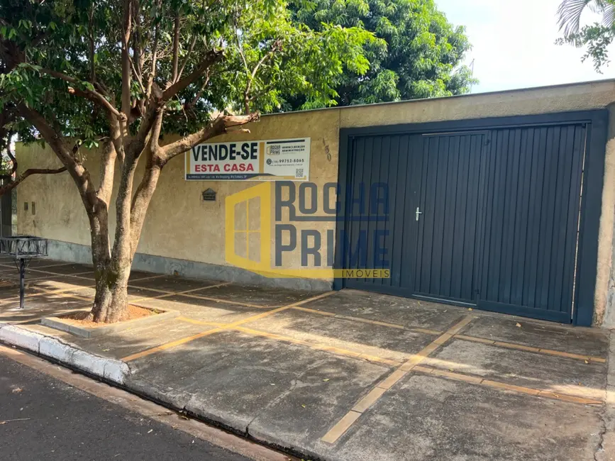 Foto 1 de Casa com 5 quartos à venda, 227m2 em Ilha Solteira - SP