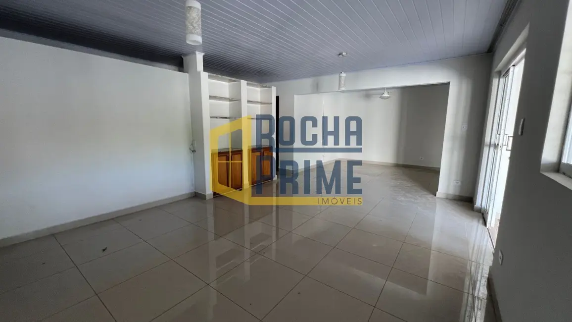 Foto 8 de Casa com 4 quartos para alugar, 200m2 em Ilha Solteira - SP