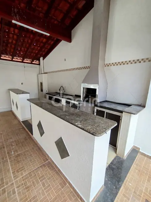 Casa com 2 quartos à venda, 172m2 em Residencial Parque Douradinho, Sao Carlos - SP - imagem 3 Foto 3 de Casa com 2 quartos à venda, 172m2 em Residencial Parque Douradinho, Sao Carlos - SP