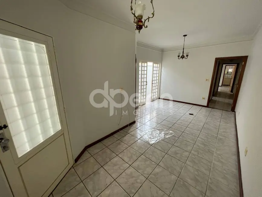 Casa com 2 quartos à venda, 127m2 em Jardim Ricetti, Sao Carlos - SP - imagem 4 Foto 4 de Casa com 2 quartos à venda, 127m2 em Jardim Ricetti, Sao Carlos - SP