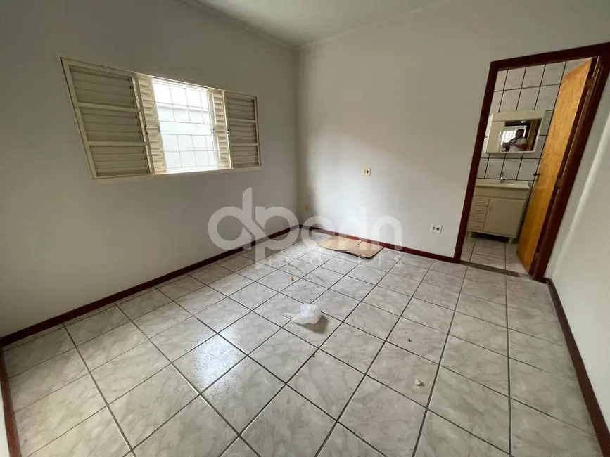Casa com 2 quartos à venda, 127m2 em Jardim Ricetti, Sao Carlos - SP - imagem 9 Foto 9 de Casa com 2 quartos à venda, 127m2 em Jardim Ricetti, Sao Carlos - SP