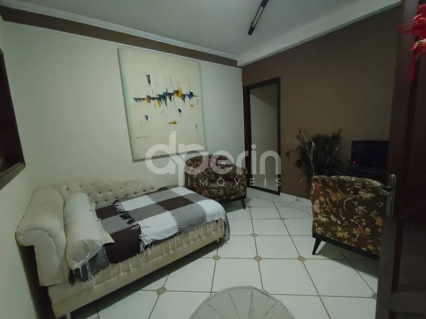 Foto 3 de Casa com 2 quartos à venda, 125m2 em Cidade Aracy, Sao Carlos - SP