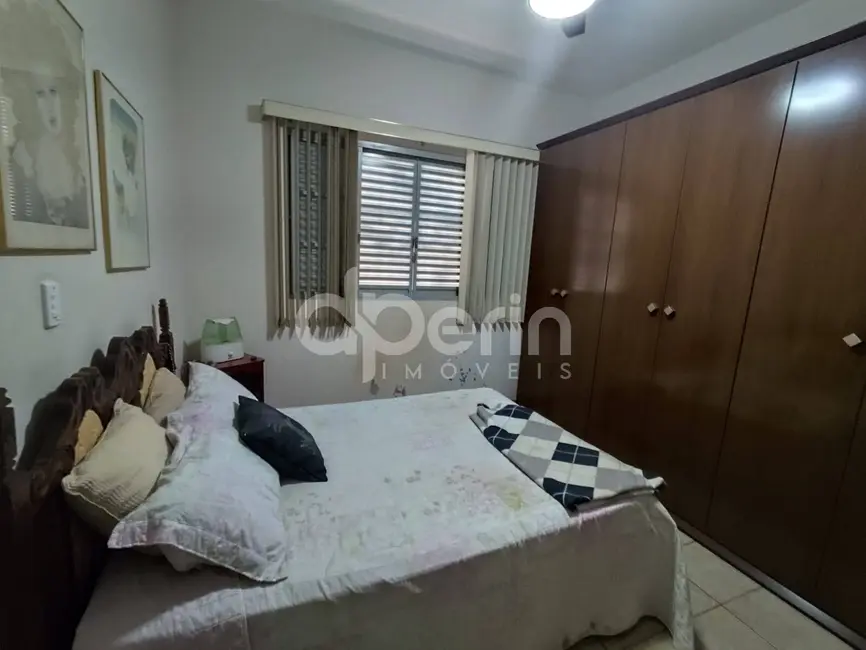 Foto 9 de Casa com 3 quartos à venda, 200m2 em Vila Prado, Sao Carlos - SP