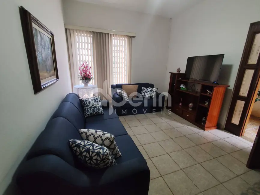 Foto 6 de Casa com 3 quartos à venda, 200m2 em Vila Prado, Sao Carlos - SP