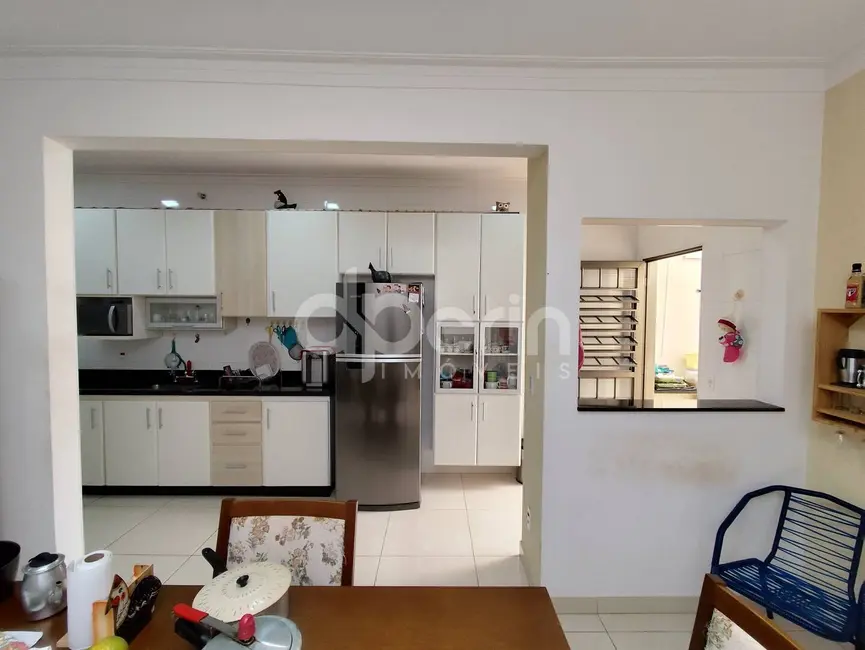 Casa com 3 quartos à venda, 182m2 em Jardim Nossa Senhora Aparecida, Sao Carlos - SP - imagem 8 Foto 8 de Casa com 3 quartos à venda, 182m2 em Jardim Nossa Senhora Aparecida, Sao Carlos - SP