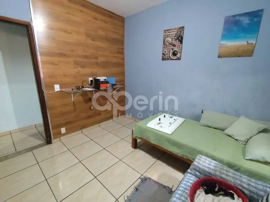 Foto 3 de Casa com 2 quartos à venda, 200m2 em Jardim Bandeirantes, Sao Carlos - SP