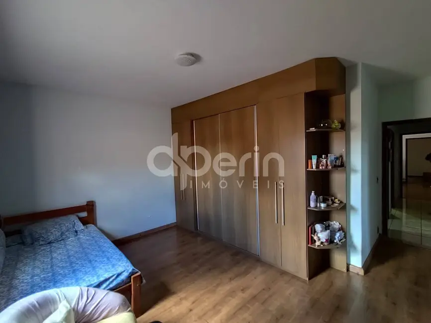 Foto 2 de Casa com 2 quartos à venda, 200m2 em Jardim Bandeirantes, Sao Carlos - SP