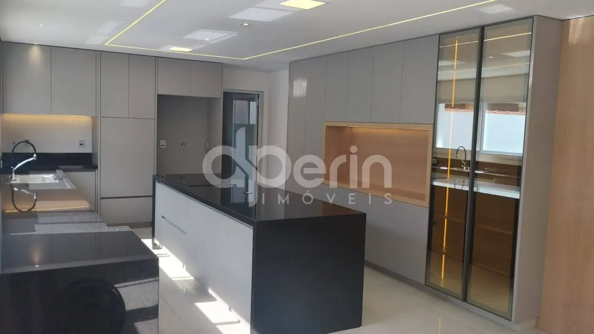 Foto 7 de Casa com 3 quartos à venda, 525m2 em Analandia - SP