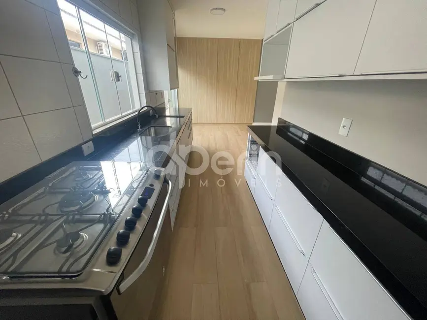 Casa com 3 quartos à venda, 312m2 em Centro, Sao Carlos - SP - imagem 8 Foto 8 de Casa com 3 quartos à venda, 312m2 em Centro, Sao Carlos - SP