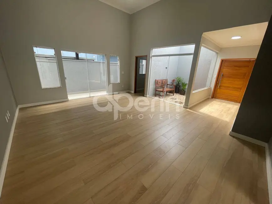 Casa com 3 quartos à venda, 312m2 em Centro, Sao Carlos - SP - imagem 9 Foto 9 de Casa com 3 quartos à venda, 312m2 em Centro, Sao Carlos - SP