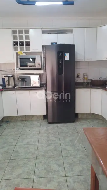 Foto 6 de Casa com 3 quartos à venda, 226m2 em Jardim Brasil, Sao Carlos - SP
