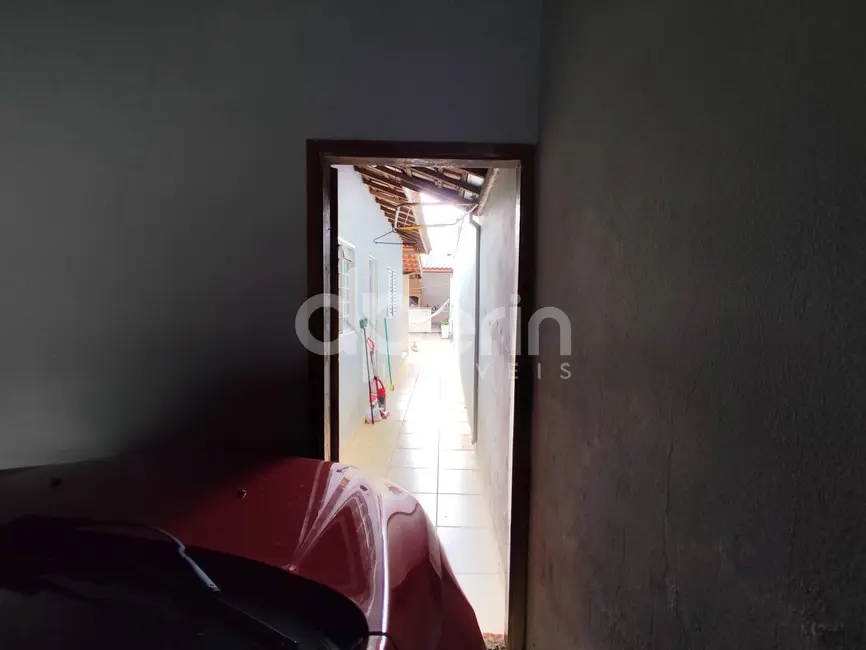 Casa com 3 quartos à venda, 250m2 em Jardim de Cresci, Sao Carlos - SP - imagem 3 Foto 3 de Casa com 3 quartos à venda, 250m2 em Jardim de Cresci, Sao Carlos - SP