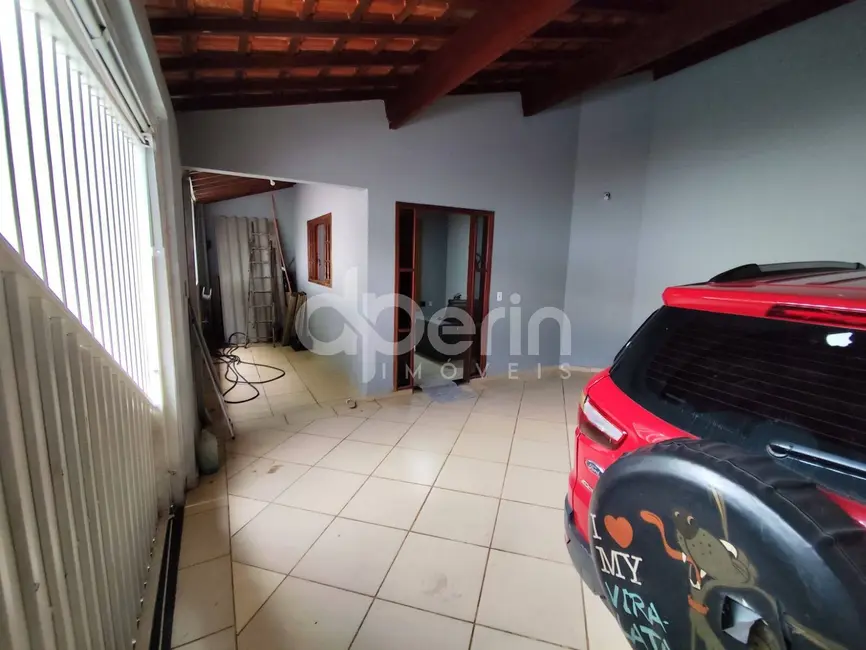 Casa com 3 quartos à venda, 250m2 em Jardim de Cresci, Sao Carlos - SP - imagem 4 Foto 4 de Casa com 3 quartos à venda, 250m2 em Jardim de Cresci, Sao Carlos - SP