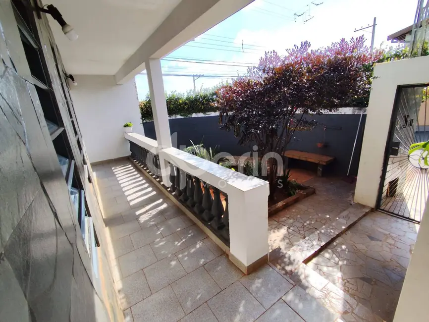 Foto 6 de Casa com 4 quartos à venda, 342m2 em Jardim Medeiros, Sao Carlos - SP