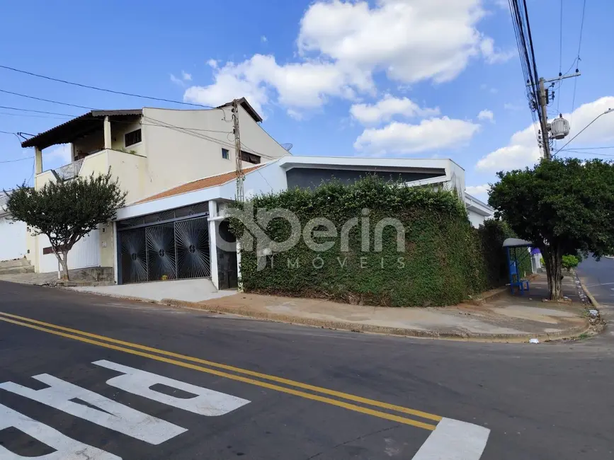 Foto 1 de Casa com 4 quartos à venda, 342m2 em Jardim Medeiros, Sao Carlos - SP