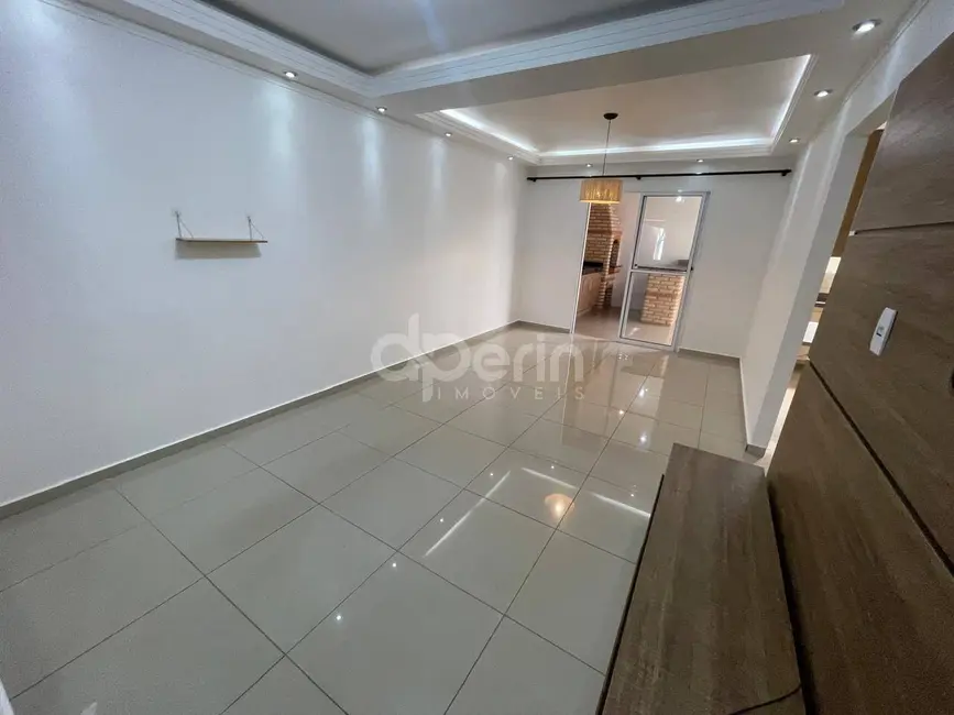 Foto 2 de Casa com 3 quartos à venda, 158m2 em Jardim Ipanema, Sao Carlos - SP