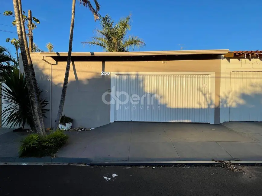 Casa com 3 quartos à venda, 250m2 em Residencial Samambaia, Sao Carlos - SP - imagem 1 Foto 1 de Casa com 3 quartos à venda, 250m2 em Residencial Samambaia, Sao Carlos - SP