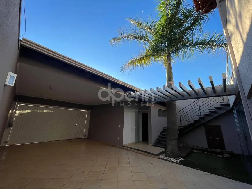 Casa com 3 quartos à venda, 250m2 em Residencial Samambaia, Sao Carlos - SP - imagem 4 Foto 4 de Casa com 3 quartos à venda, 250m2 em Residencial Samambaia, Sao Carlos - SP