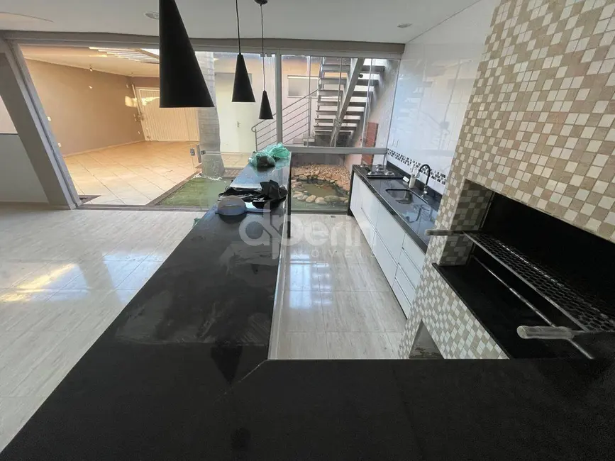 Casa com 3 quartos à venda, 250m2 em Residencial Samambaia, Sao Carlos - SP - imagem 7 Foto 7 de Casa com 3 quartos à venda, 250m2 em Residencial Samambaia, Sao Carlos - SP