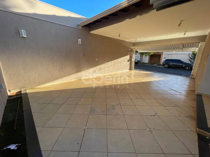 Casa com 3 quartos à venda, 250m2 em Residencial Samambaia, Sao Carlos - SP - imagem 3 Foto 3 de Casa com 3 quartos à venda, 250m2 em Residencial Samambaia, Sao Carlos - SP