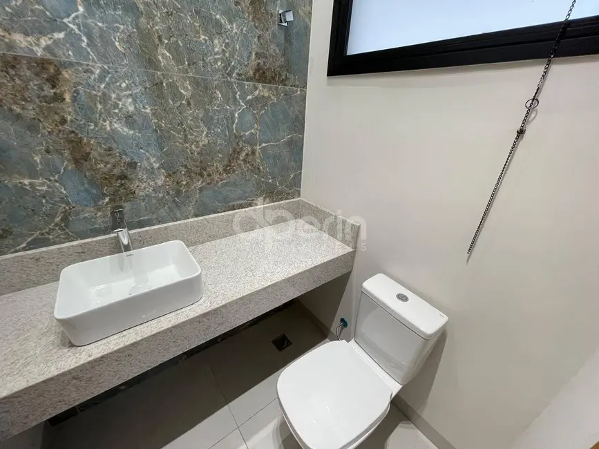 Casa com 3 quartos à venda, 250m2 em Residencial Samambaia, Sao Carlos - SP - imagem 4 Foto 4 de Casa com 3 quartos à venda, 250m2 em Residencial Samambaia, Sao Carlos - SP