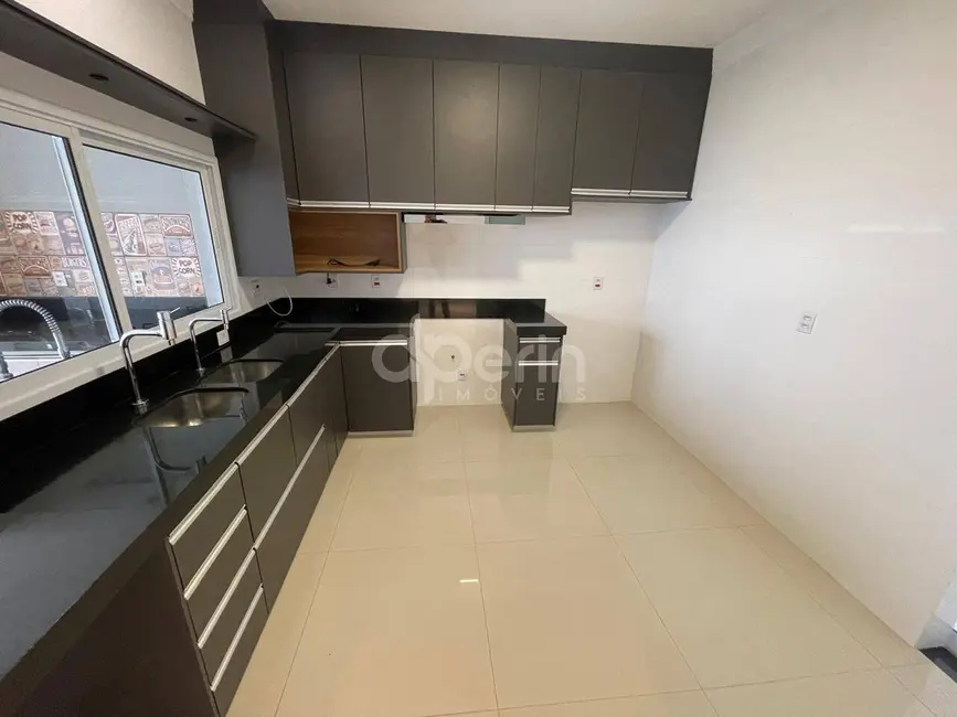 Casa com 4 quartos à venda, 250m2 em Residencial Samambaia, Sao Carlos - SP - imagem 8 Foto 8 de Casa com 4 quartos à venda, 250m2 em Residencial Samambaia, Sao Carlos - SP