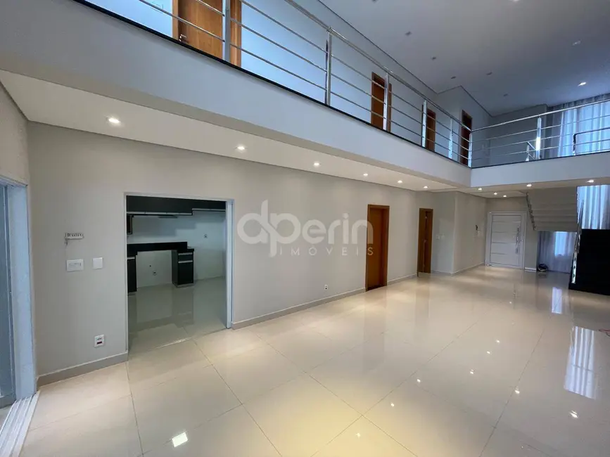 Casa com 4 quartos à venda, 250m2 em Residencial Samambaia, Sao Carlos - SP - imagem 4 Foto 4 de Casa com 4 quartos à venda, 250m2 em Residencial Samambaia, Sao Carlos - SP