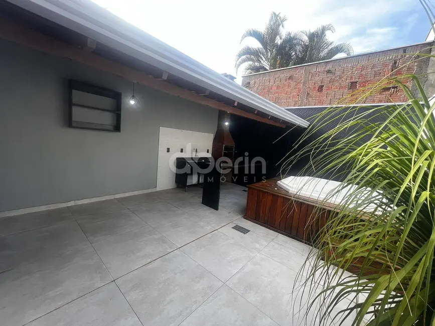 Foto 1 de Casa com 2 quartos à venda, 132m2 em Jardim Ipanema, Sao Carlos - SP