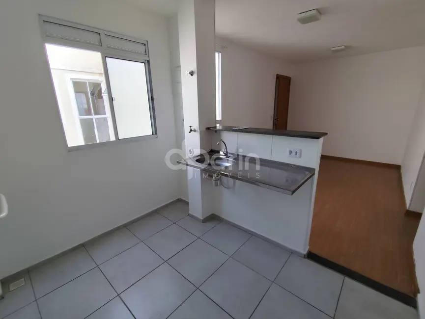 Foto 4 de Apartamento com 2 quartos à venda, 40m2 em Jardim Embaré, Sao Carlos - SP