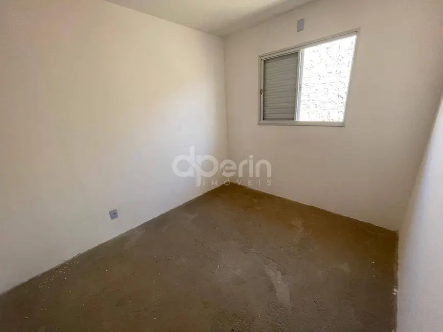 Casa com 2 quartos à venda, 160m2 em Sao Carlos - SP - imagem 8 Foto 8 de Casa com 2 quartos à venda, 160m2 em Sao Carlos - SP