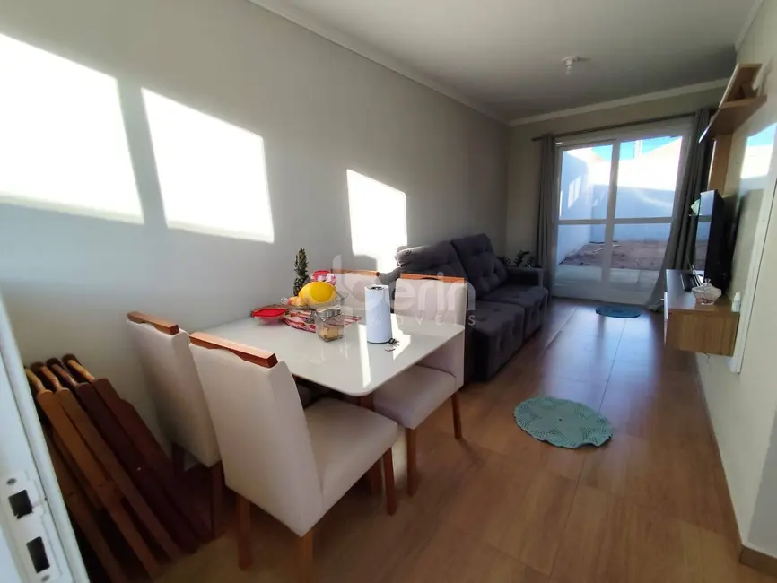 Casa com 2 quartos à venda, 160m2 em Sao Carlos - SP - imagem 5 Foto 5 de Casa com 2 quartos à venda, 160m2 em Sao Carlos - SP
