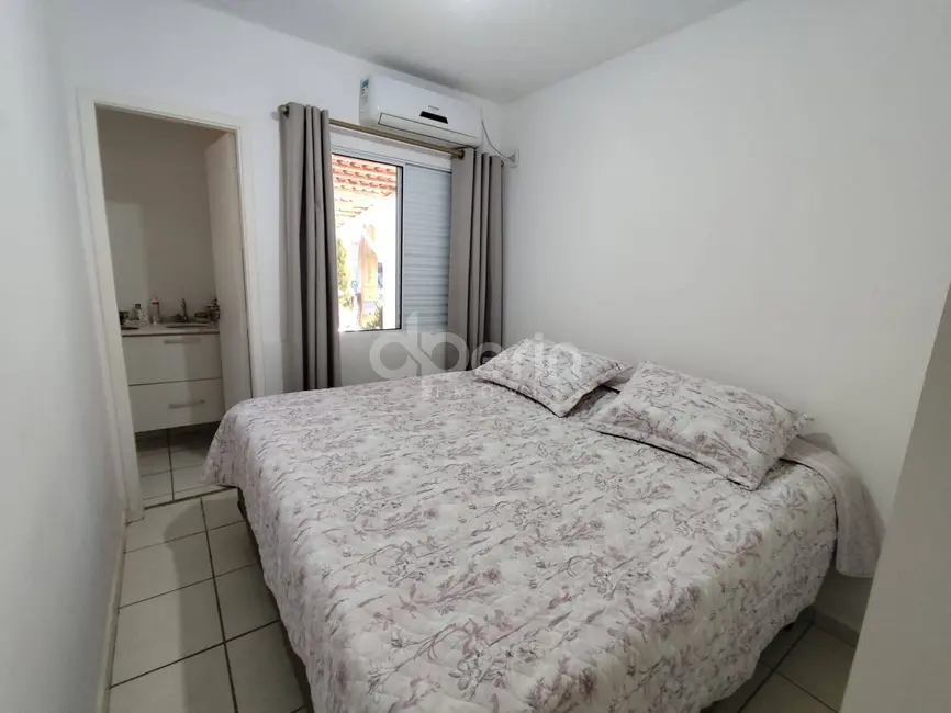 Casa com 3 quartos à venda, 150m2 em Jardim Ipanema, Sao Carlos - SP - imagem 6 Foto 6 de Casa com 3 quartos à venda, 150m2 em Jardim Ipanema, Sao Carlos - SP