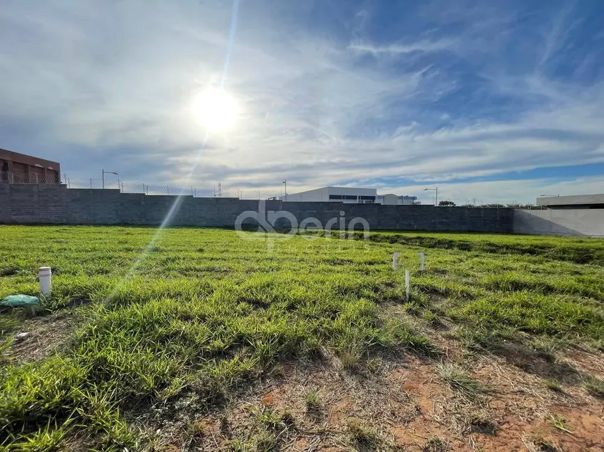 Foto 2 de Terreno / Lote à venda, 300m2 em Sao Carlos - SP