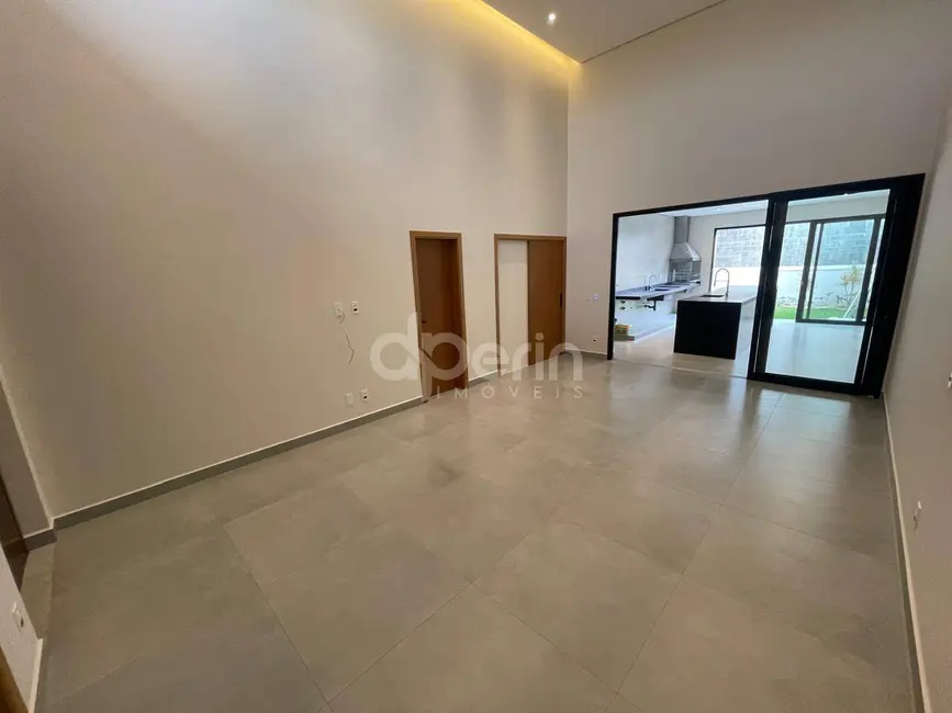 Casa com 3 quartos à venda, 263m2 em Sao Carlos - SP - imagem 3 Foto 3 de Casa com 3 quartos à venda, 263m2 em Sao Carlos - SP