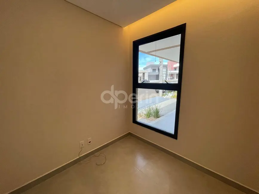 Casa com 3 quartos à venda, 263m2 em Sao Carlos - SP - imagem 5 Foto 5 de Casa com 3 quartos à venda, 263m2 em Sao Carlos - SP