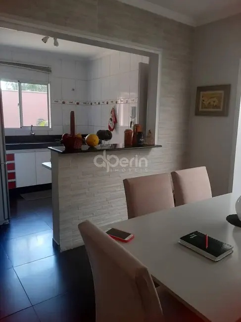 Casa com 3 quartos à venda, 214m2 em Parque Santa Felícia Jardim, Sao Carlos - SP - imagem 8 Foto 8 de Casa com 3 quartos à venda, 214m2 em Parque Santa Felícia Jardim, Sao Carlos - SP