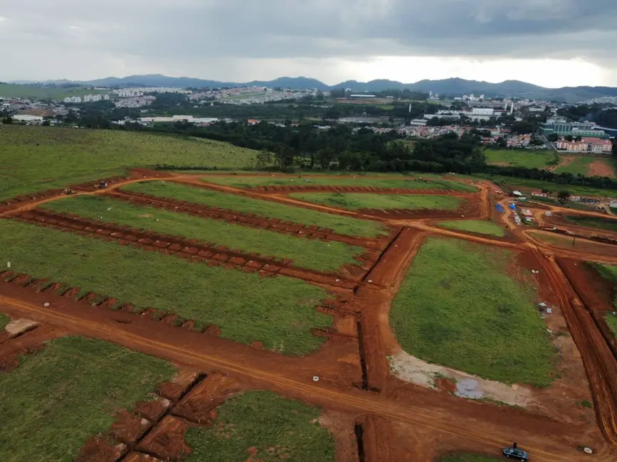 Foto 1 de Terreno / Lote à venda, 140m2 em Jardim Santa Rita de Cássia, Braganca Paulista - SP