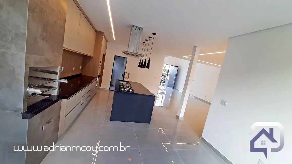 Foto 2 de Casa com 4 quartos à venda, 300m2 em Braganca Paulista - SP