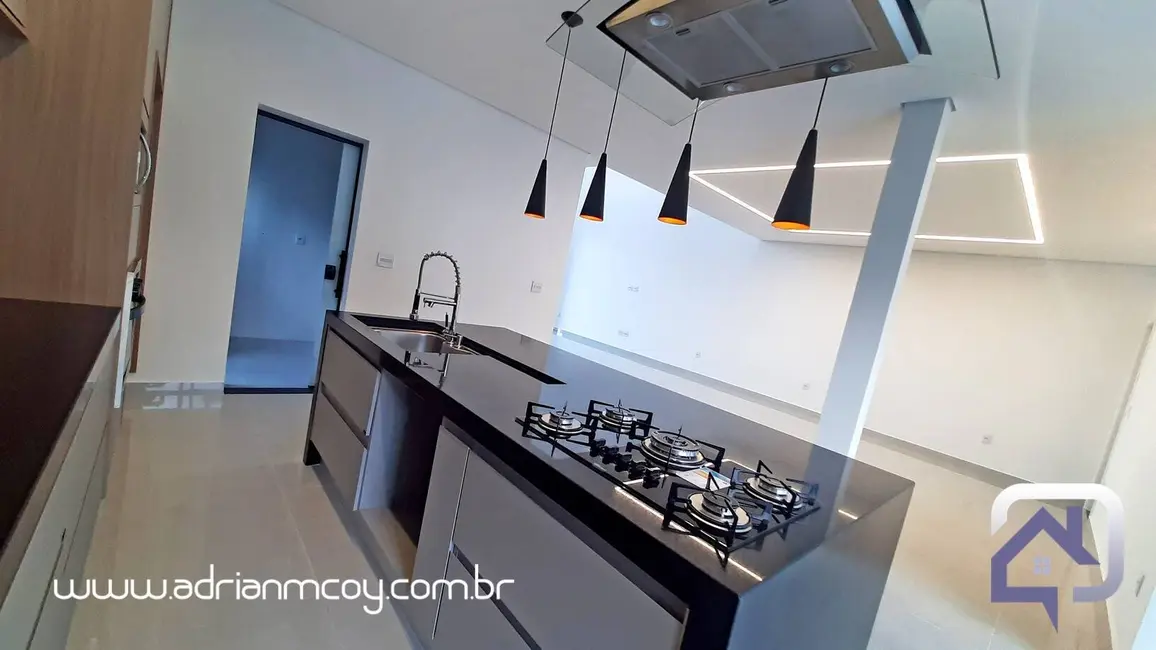 Foto 3 de Casa com 4 quartos à venda, 300m2 em Braganca Paulista - SP