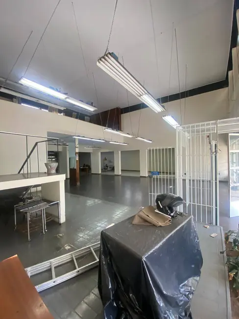 Sala Comercial à venda e para alugar, 850m2 em Centro, Braganca Paulista - SP - imagem 3 Foto 3 de Sala Comercial à venda e para alugar, 850m2 em Centro, Braganca Paulista - SP