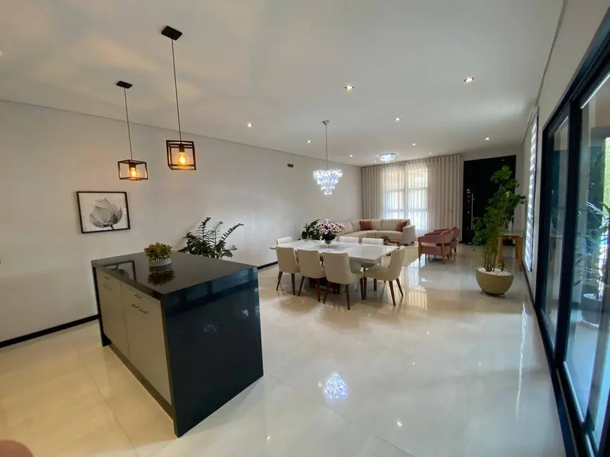 Casa com 3 quartos à venda, 2776m2 em Condomínio Jardim das Palmeiras, Braganca Paulista - SP - imagem 9 Foto 9 de Casa com 3 quartos à venda, 2776m2 em Condomínio Jardim das Palmeiras, Braganca Paulista - SP