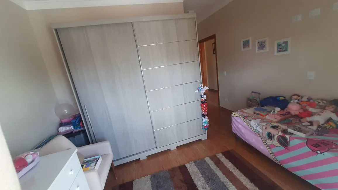Foto 5 de Casa com 3 quartos à venda, 300m2 em Braganca Paulista - SP