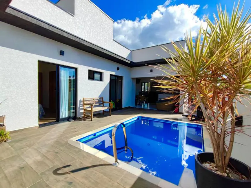 Casa à venda, 300m2 em Braganca Paulista - SP - imagem 1 Foto 1 de Casa à venda, 300m2 em Braganca Paulista - SP