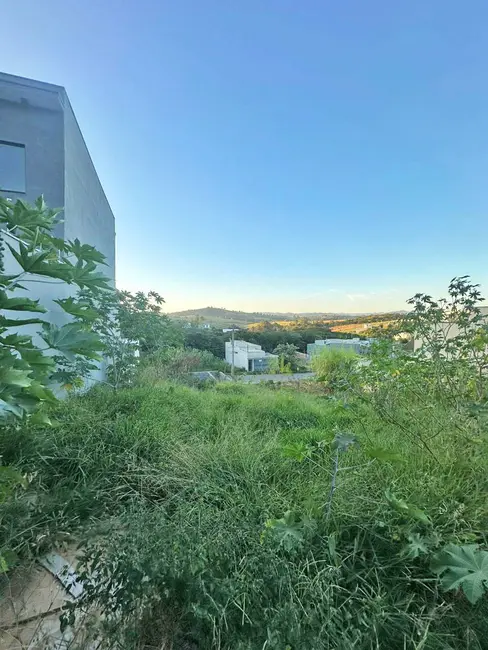 Foto 1 de Terreno / Lote à venda, 140m2 em Braganca Paulista - SP