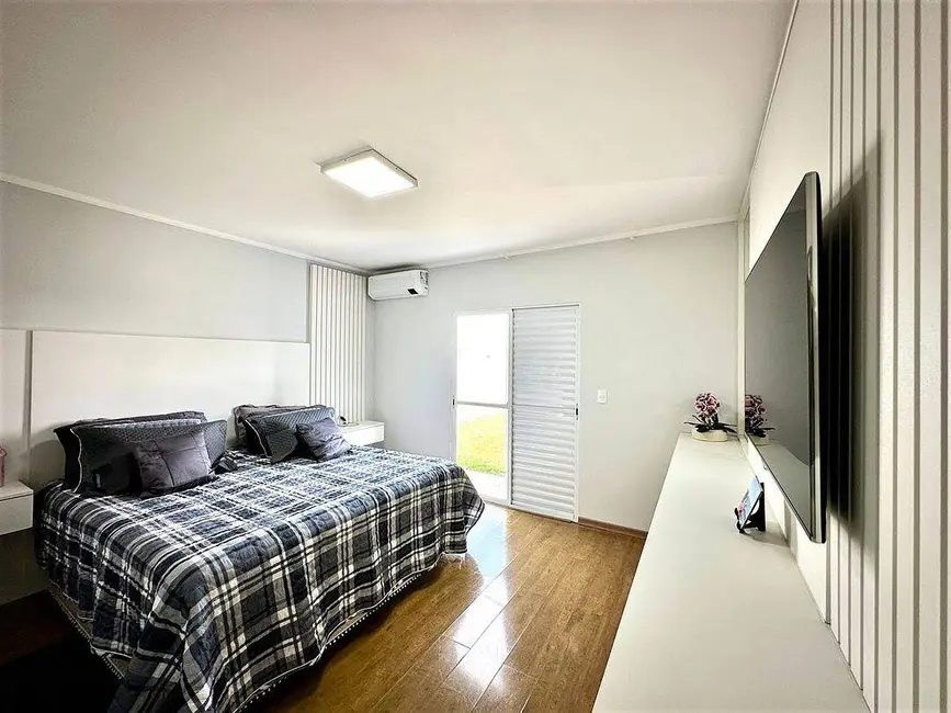 Casa com 3 quartos à venda, 600m2 em Condomínio Terras de Santa Cruz, Braganca Paulista - SP - imagem 6 Foto 6 de Casa com 3 quartos à venda, 600m2 em Condomínio Terras de Santa Cruz, Braganca Paulista - SP